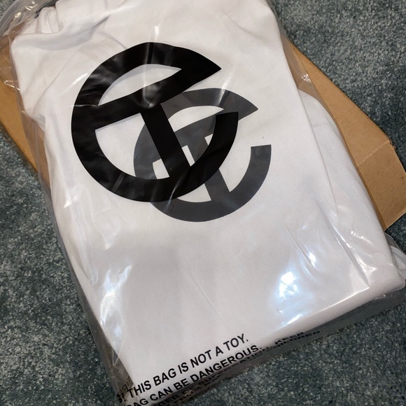 SOLD*Telfar small bag - Picture 4 of 8